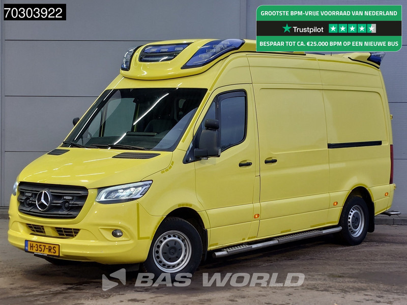 Mercedes-Benz Sprinter 319 CDI 3.0L V6 Ambulance 190PK L2H2 LED Airco Cruise Camera MBUX CarPlay Euro6 Krankenwagen Rettungswagen L2 8m3 Airco Cruise c - Карета швидкої допомоги: фото 1 Mercedes-Benz Sprinter 319 CDI 3.0L V6 Ambulance 190PK L2H2 LED Airco Cruise Camera MBUX CarPlay Euro6 Krankenwagen Rettungswagen L2 8m3 Airco Cruise c - Карета швидкої допомоги: фото 1