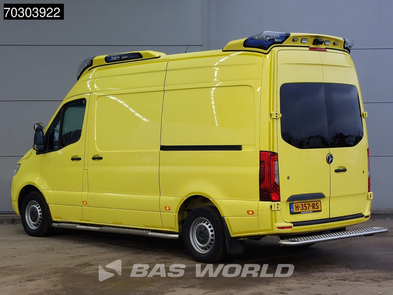 Mercedes-Benz Sprinter 319 CDI 3.0L V6 Ambulance 190PK L2H2 LED Airco Cruise Camera MBUX CarPlay Euro6 Krankenwagen Rettungswagen L2 8m3 Airco Cruise c - Карета швидкої допомоги: фото 2 Mercedes-Benz Sprinter 319 CDI 3.0L V6 Ambulance 190PK L2H2 LED Airco Cruise Camera MBUX CarPlay Euro6 Krankenwagen Rettungswagen L2 8m3 Airco Cruise c - Карета швидкої допомоги: фото 2