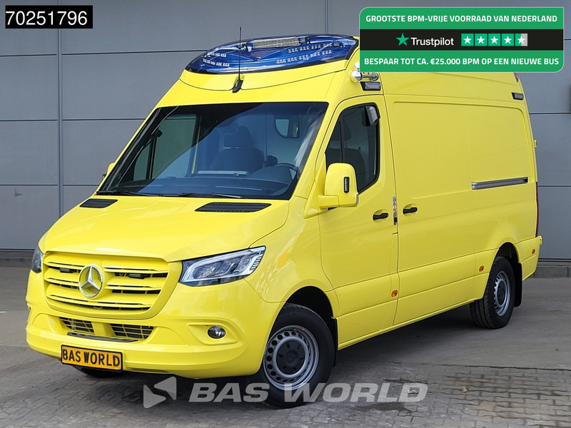 Mercedes-Benz Sprinter 319 CDI Automaat L2H2 New! Ambulance Ziekenwagen Rettungswagen Krankenwagen 10m3 Airco Cruise control - Карета швидкої допомоги: фото 1 Mercedes-Benz Sprinter 319 CDI Automaat L2H2 New! Ambulance Ziekenwagen Rettungswagen Krankenwagen 10m3 Airco Cruise control - Карета швидкої допомоги: фото 1