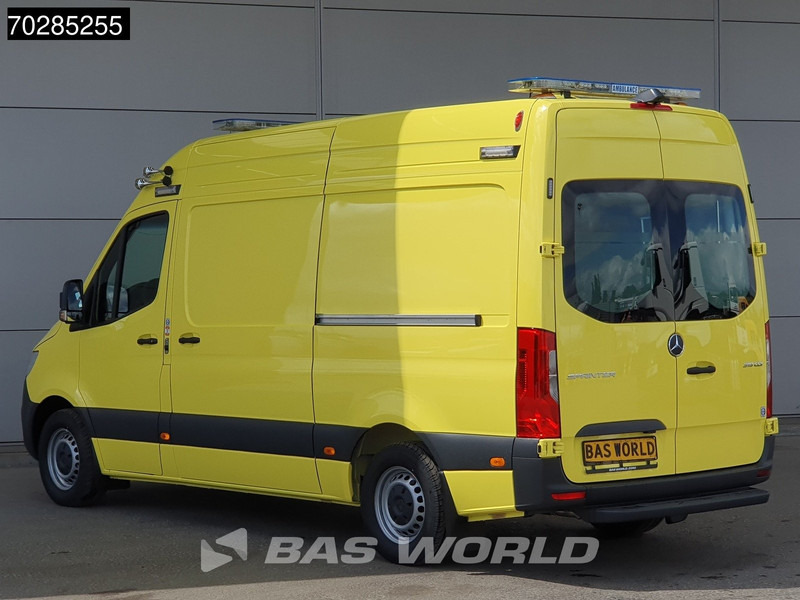 Mercedes-Benz Sprinter 319 CDI Automaat Nieuw! Complete Ambulance Ziekenwagen Rettungswagen Krankenwagen 11m3 Airco Cruise control - Карета швидкої допомоги: фото 2 Mercedes-Benz Sprinter 319 CDI Automaat Nieuw! Complete Ambulance Ziekenwagen Rettungswagen Krankenwagen 11m3 Airco Cruise control - Карета швидкої допомоги: фото 2