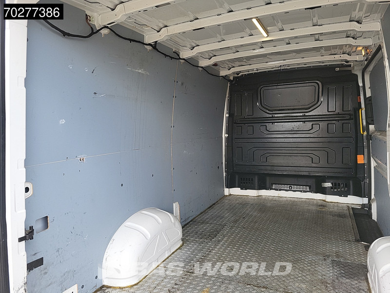 Volkswagen Crafter L3H2 Airco Navi Parkeersensoren L2H1 9m3 Airco - Суцільнометалевий фургон: фото 5 Volkswagen Crafter L3H2 Airco Navi Parkeersensoren L2H1 9m3 Airco - Суцільнометалевий фургон: фото 5