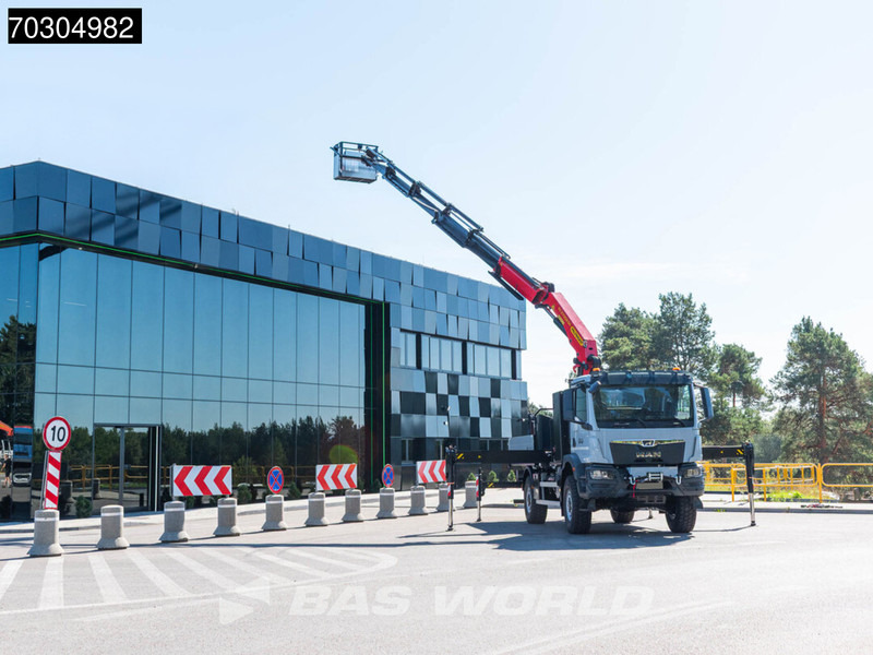 MAN TGM 18.320 4X4 NEW 4x4 Palfinger PK 27002-SH D Crane manbasket Steelsuspension - Бортова вантажівка/ Платформа, Вантажівка з маніпулятором: фото 2 MAN TGM 18.320 4X4 NEW 4x4 Palfinger PK 27002-SH D Crane manbasket Steelsuspension - Бортова вантажівка/ Платформа, Вантажівка з маніпулятором: фото 2