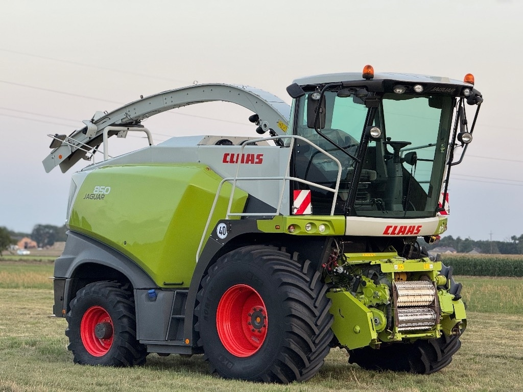 Claas Jaguar 850 Allrad - Кормозбиральний комбайн: фото 2 Claas Jaguar 850 Allrad - Кормозбиральний комбайн: фото 2