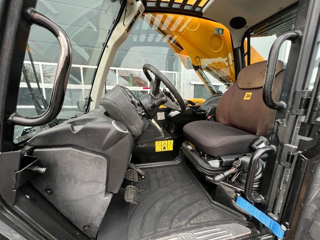 Навантажувач телескопічний JCB 541-70 Agri Plus: фото 10