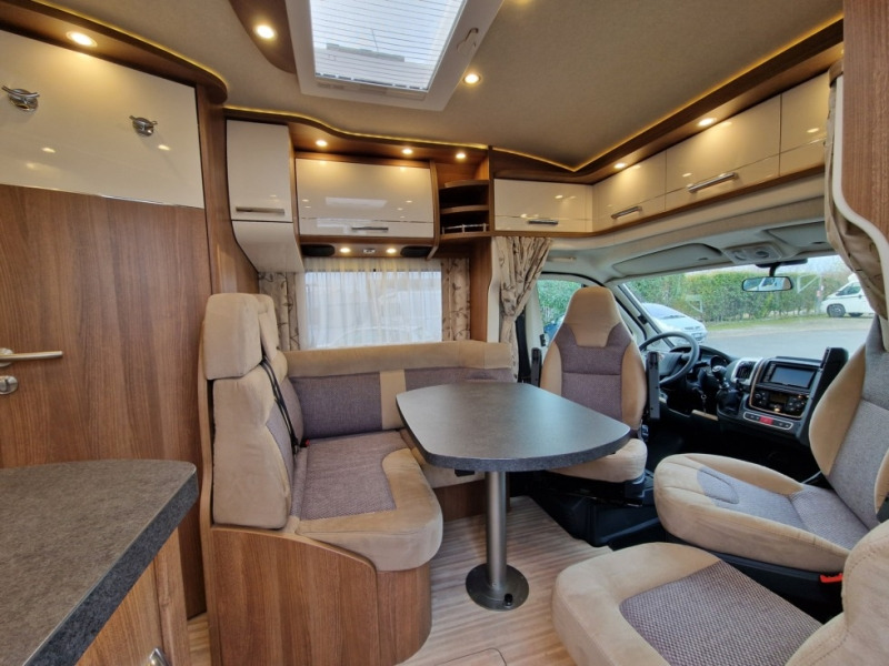 Carthago C-Tourer T 143 LE - Напівінтегрований автобудинок: фото 4 Carthago C-Tourer T 143 LE - Напівінтегрований автобудинок: фото 4