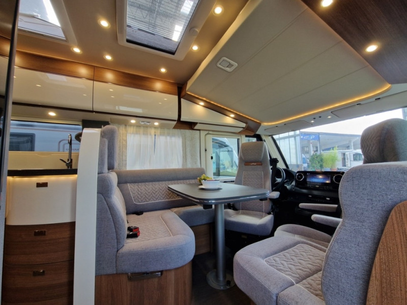 Carthago Carthago C2 Tourer I Mercedes 145 RB-LE - Інтегрований автобудинок: фото 4 Carthago Carthago C2 Tourer I Mercedes 145 RB-LE - Інтегрований автобудинок: фото 4