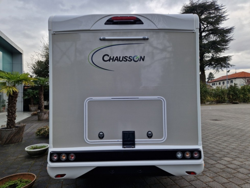 Chausson 788 Titanium Ultimate Ford M24 - Напівінтегрований автобудинок: фото 3 Chausson 788 Titanium Ultimate Ford M24 - Напівінтегрований автобудинок: фото 3