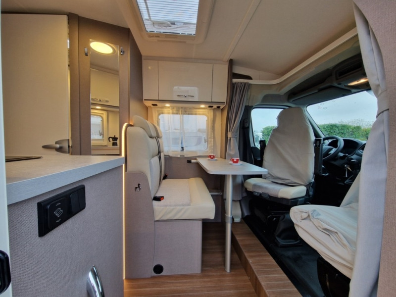 Etrusco V 5.9 DR - Напівінтегрований автобудинок: фото 4 Etrusco V 5.9 DR - Напівінтегрований автобудинок: фото 4