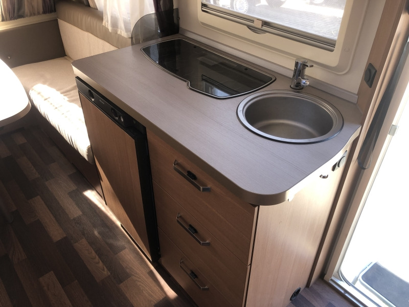 KNAUS SPORT 400 LKK - Причіп дача: фото 5 KNAUS SPORT 400 LKK - Причіп дача: фото 5
