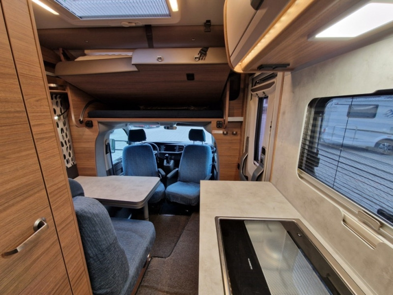 Інтегрований автобудинок Knaus Tourer Van 500 MQ: фото 11 Інтегрований автобудинок Knaus Tourer Van 500 MQ: фото 11