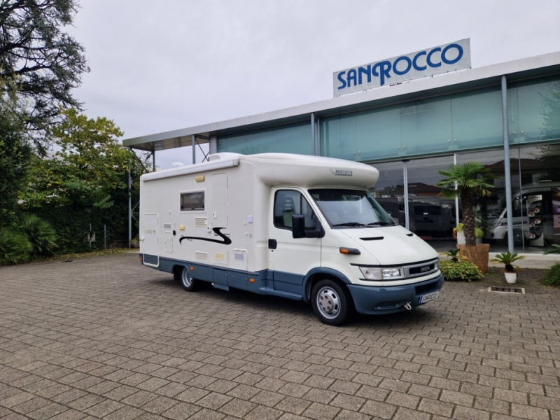 Mobilvetta Icaro P 5 - Напівінтегрований автобудинок: фото 1 Mobilvetta Icaro P 5 - Напівінтегрований автобудинок: фото 1