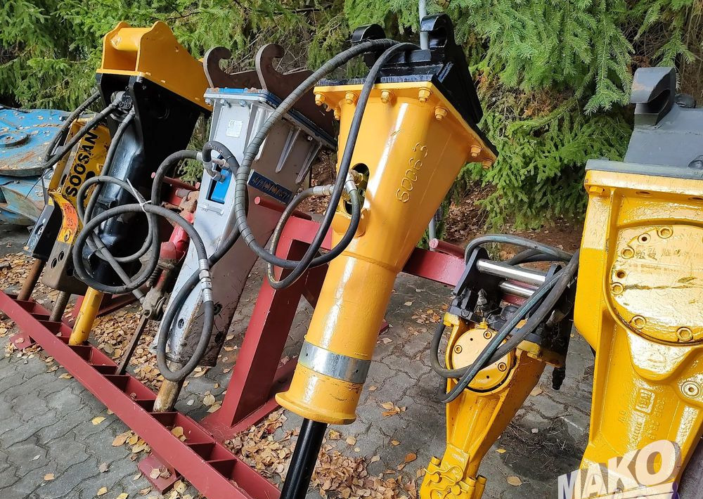 Навісне обладнання в категорії Будівельна техніка Młot hydrauliczny Montabert SC36 390kg do koparki: фото 1