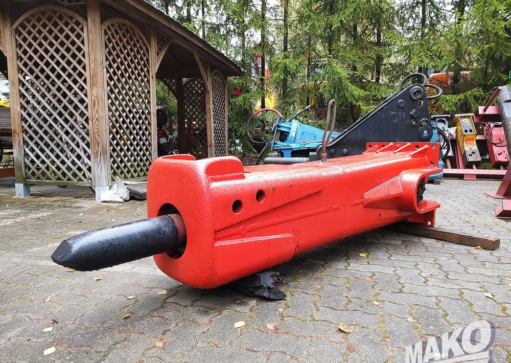 Młot hydrauliczny Rammer E68 1700kg do koparki - Навісне обладнання в категорії Будівельна техніка: фото 1 Młot hydrauliczny Rammer E68 1700kg do koparki - Навісне обладнання в категорії Будівельна техніка: фото 1