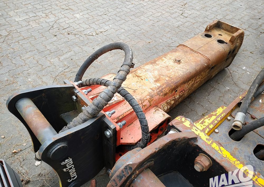 Młot hydrauliczny Rammer E68 1750kg do koparki - Навісне обладнання в категорії Будівельна техніка: фото 3 Młot hydrauliczny Rammer E68 1750kg do koparki - Навісне обладнання в категорії Будівельна техніка: фото 3