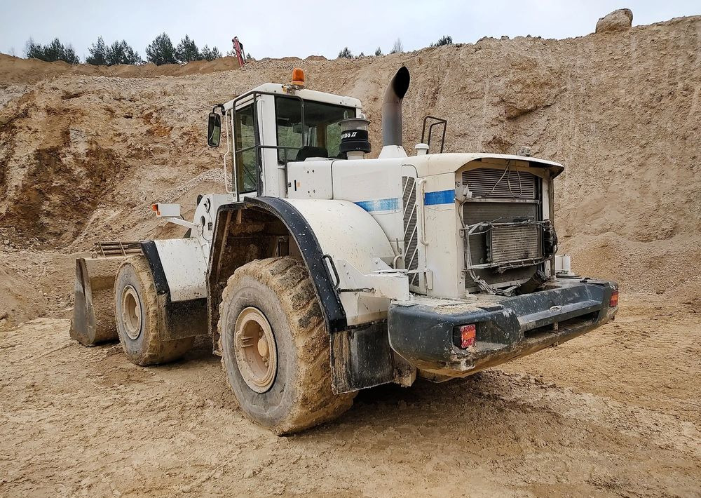 Volvo L180E - Колісний навантажувач: фото 3 Volvo L180E - Колісний навантажувач: фото 3