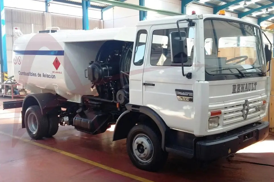AVGAS B-100 - Вантажівка цистерна: фото 2 AVGAS B-100 - Вантажівка цистерна: фото 2