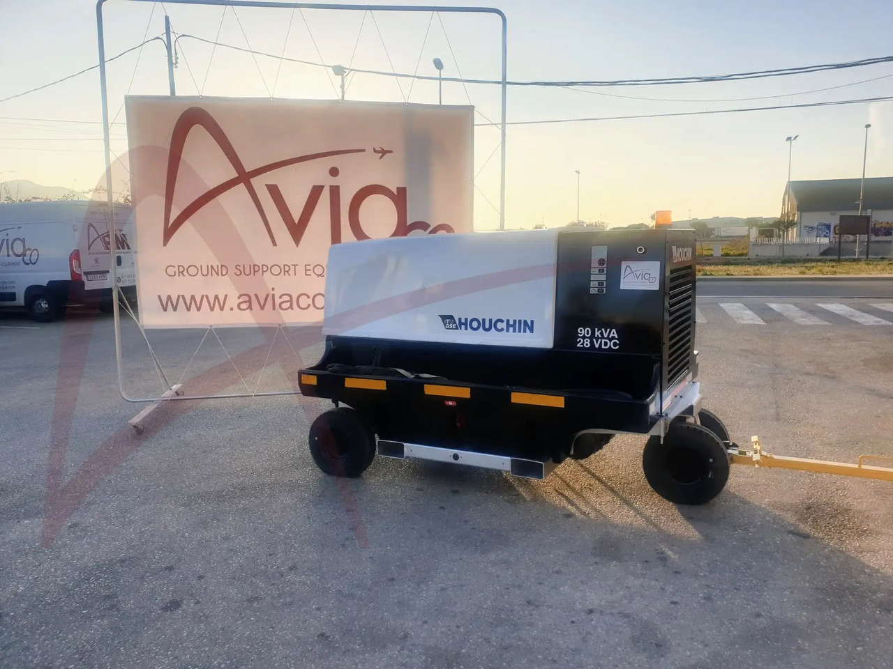 ITW GSE 4400 - Аеродромне джерело живлення: фото 1 ITW GSE 4400 - Аеродромне джерело живлення: фото 1