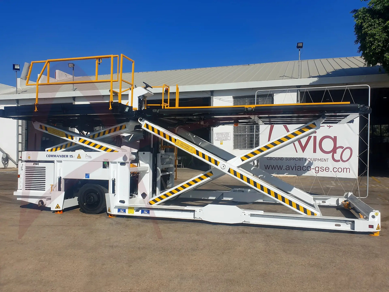 JBT AEROTECH COMMANDER 15iS - Навантажувач контейнерів і палет: фото 2 JBT AEROTECH COMMANDER 15iS - Навантажувач контейнерів і палет: фото 2