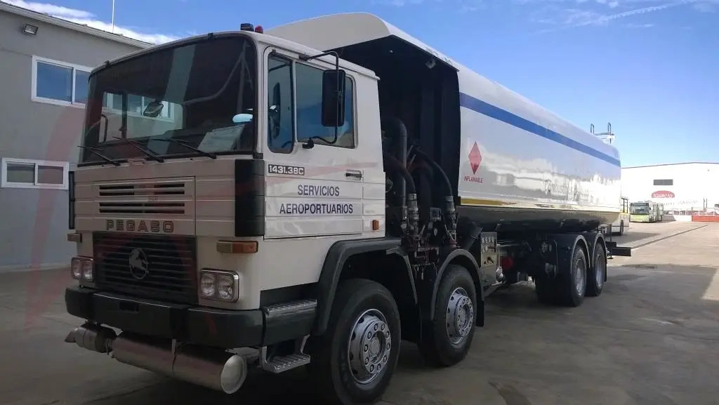 JET A1 - Вантажівка цистерна: фото 1 JET A1 - Вантажівка цистерна: фото 1