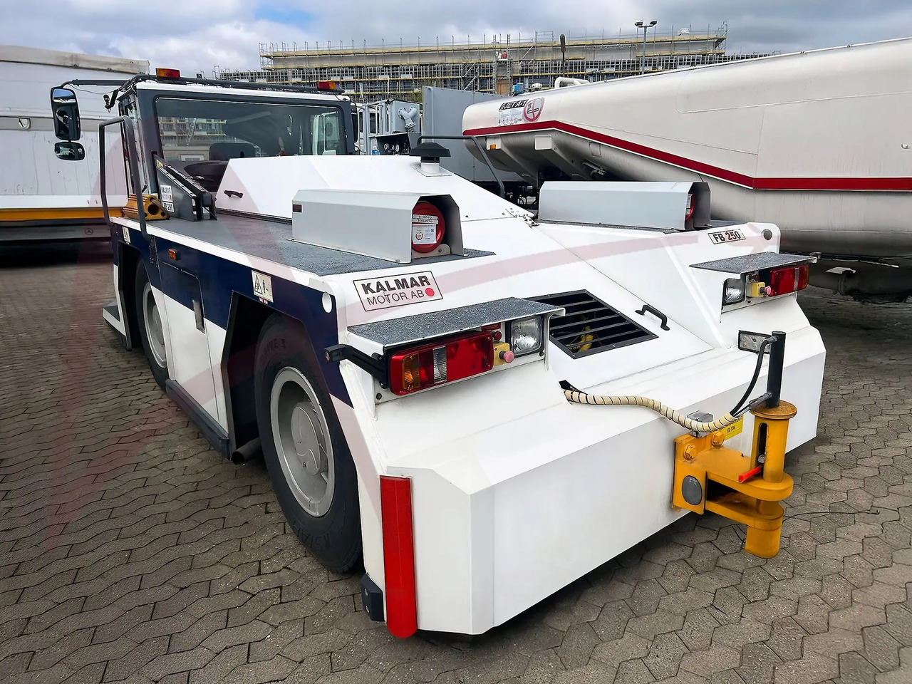 KALMAR MOTOR AB FB250 - Аеродромний тягач: фото 2 KALMAR MOTOR AB FB250 - Аеродромний тягач: фото 2