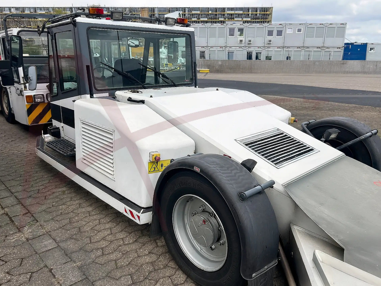 KALMAR MOTOR AB TBL 50 - Аеродромний тягач: фото 2 KALMAR MOTOR AB TBL 50 - Аеродромний тягач: фото 2