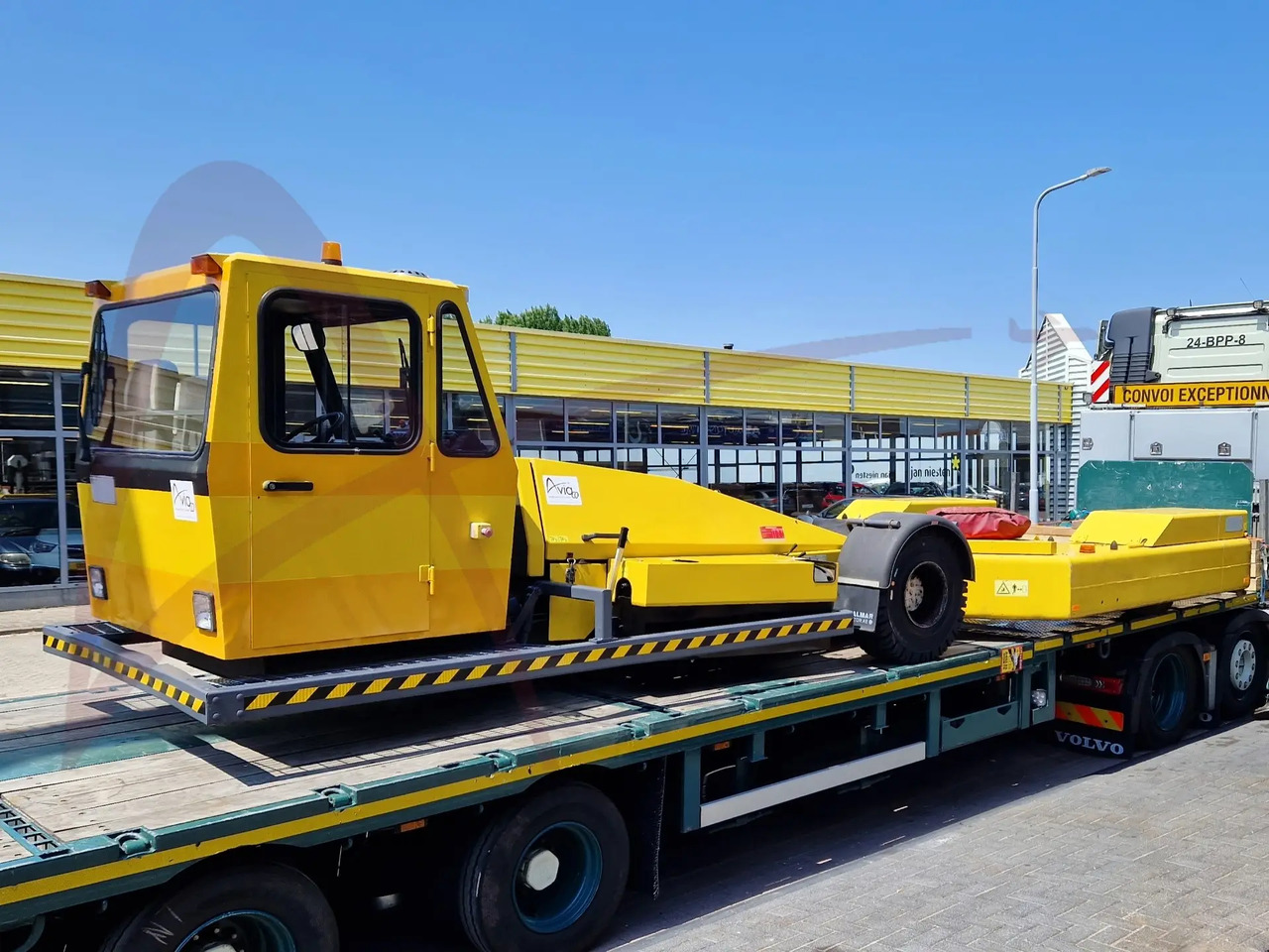 KALMAR TBL180 - Аеродромний тягач: фото 2 KALMAR TBL180 - Аеродромний тягач: фото 2