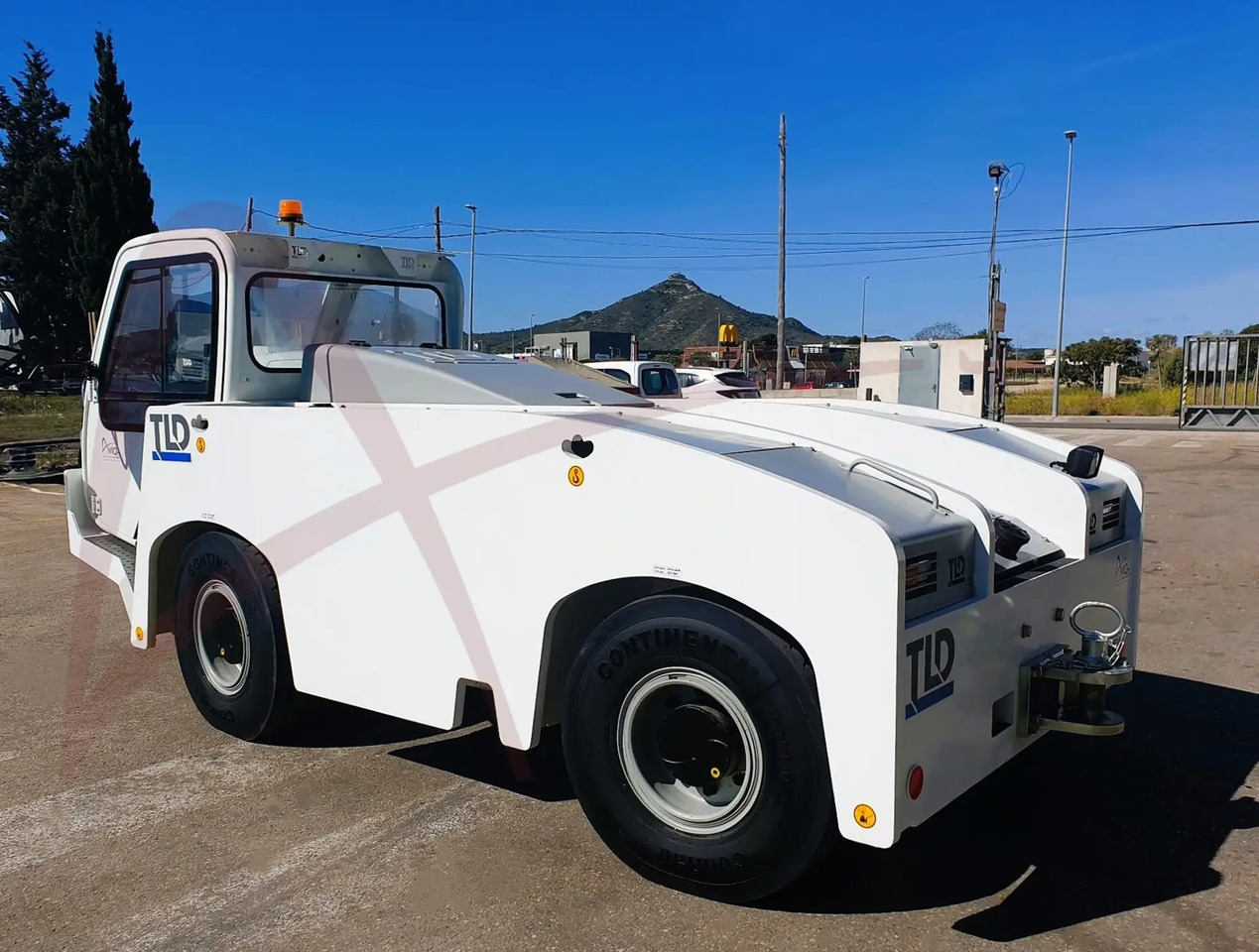 TLD TMX-150/12 - Аеродромний тягач: фото 1 TLD TMX-150/12 - Аеродромний тягач: фото 1