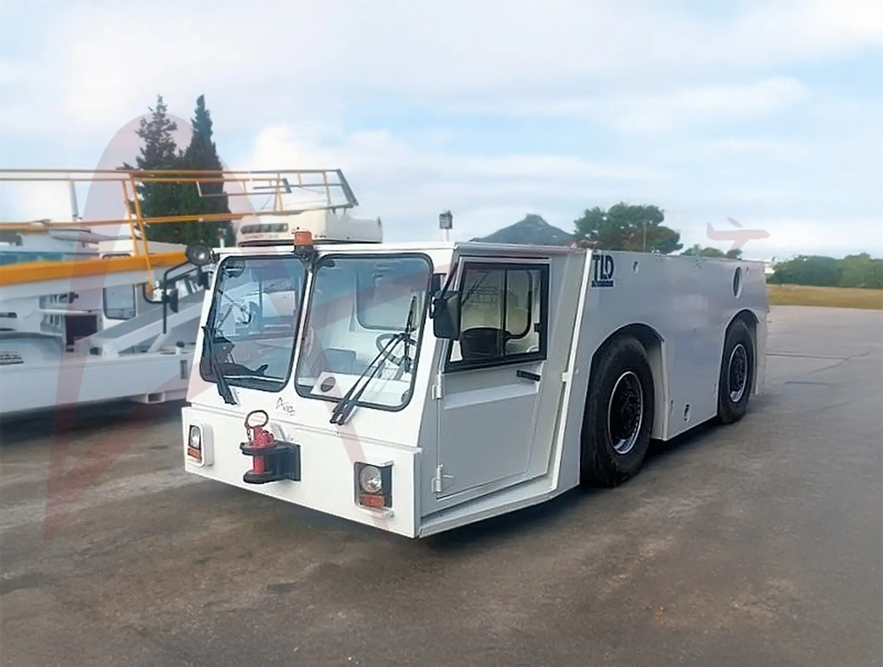 TLD TMX-400 - Аеродромний тягач: фото 2 TLD TMX-400 - Аеродромний тягач: фото 2