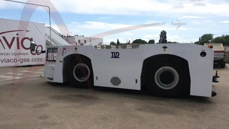 TLD TMX-450 - Аеродромний тягач: фото 3 TLD TMX-450 - Аеродромний тягач: фото 3
