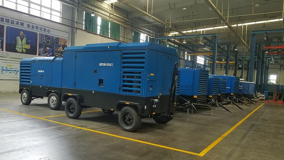 Liutech 310-25 1095CFM 25Bar Portable Screw Diesel - Повітряний компресор: фото 5 Liutech 310-25 1095CFM 25Bar Portable Screw Diesel - Повітряний компресор: фото 5