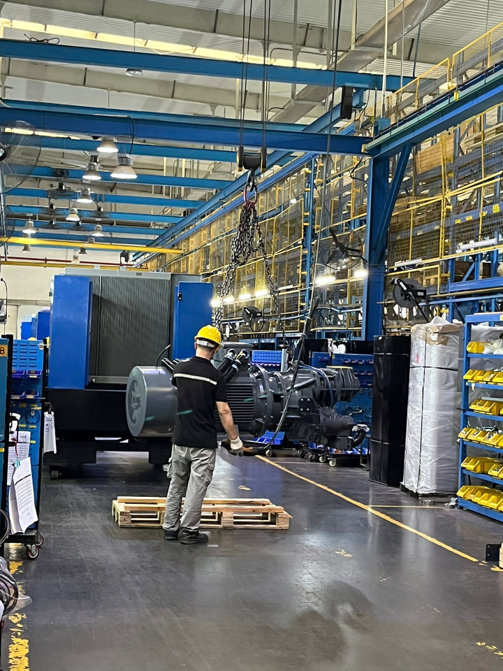 Новий Повітряний компресор Liutech 310-25 1095CFM 25Bar Portable Screw Diesel: фото 14 Новий Повітряний компресор Liutech 310-25 1095CFM 25Bar Portable Screw Diesel: фото 14