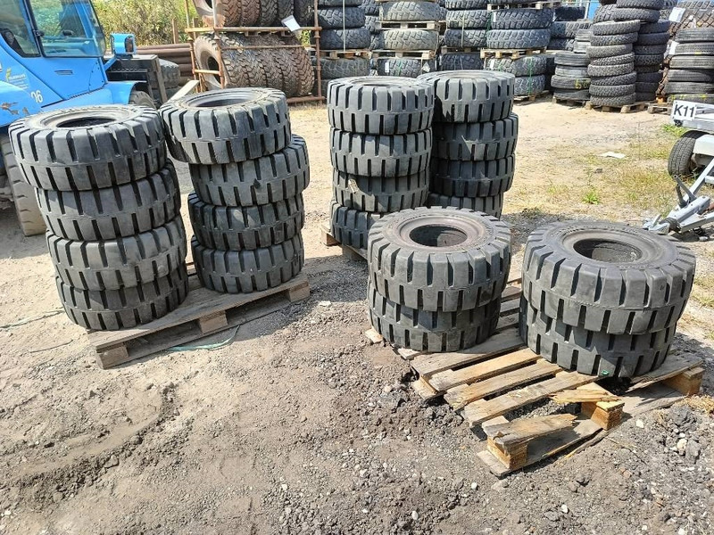 Banden landbouwbanden michelin dunlop 9.5R17.5 + 2 - Шини і диски в категорії Будівельна техніка: фото 4 Banden landbouwbanden michelin dunlop 9.5R17.5 + 2 - Шини і диски в категорії Будівельна техніка: фото 4