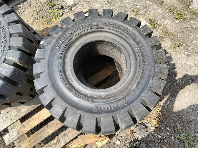 Banden landbouwbanden michelin dunlop 9.5R17.5 + 2 - Шини і диски в категорії Будівельна техніка: фото 5 Banden landbouwbanden michelin dunlop 9.5R17.5 + 2 - Шини і диски в категорії Будівельна техніка: фото 5