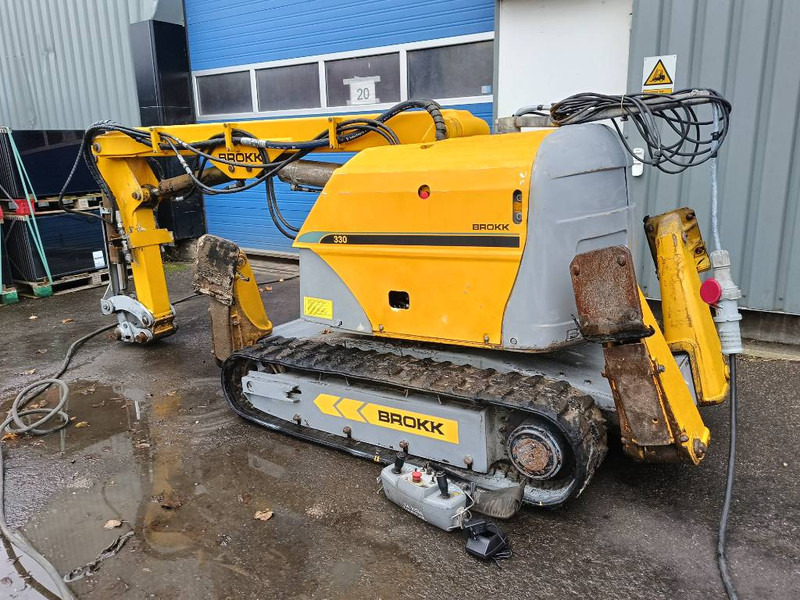 Brokk 330 remote demolition robot sloop kraan excavator - Гусеничний екскаватор: фото 1 Brokk 330 remote demolition robot sloop kraan excavator - Гусеничний екскаватор: фото 1