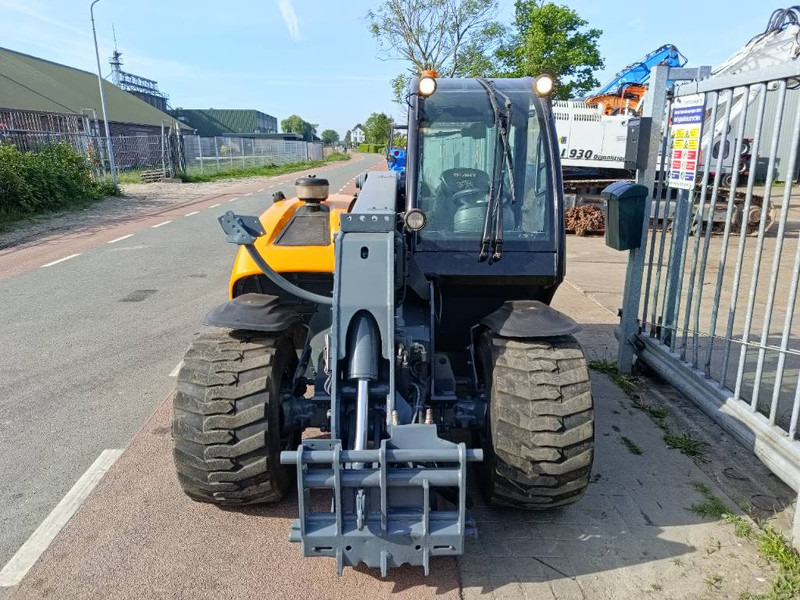 Giant 4548 Tendo verreiker 4,6 m 1,7 ton telehandler CE - Навантажувач телескопічний: фото 4 Giant 4548 Tendo verreiker 4,6 m 1,7 ton telehandler CE - Навантажувач телескопічний: фото 4