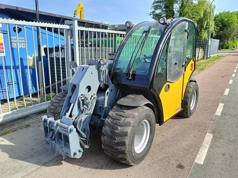 Giant 4548 Tendo verreiker 4,6 m 1,7 ton telehandler CE - Навантажувач телескопічний: фото 5 Giant 4548 Tendo verreiker 4,6 m 1,7 ton telehandler CE - Навантажувач телескопічний: фото 5