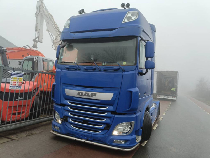 DAF XF 510 superspacecab 518.000 km truck trekker - Тягач: фото 3 DAF XF 510 superspacecab 518.000 km truck trekker - Тягач: фото 3