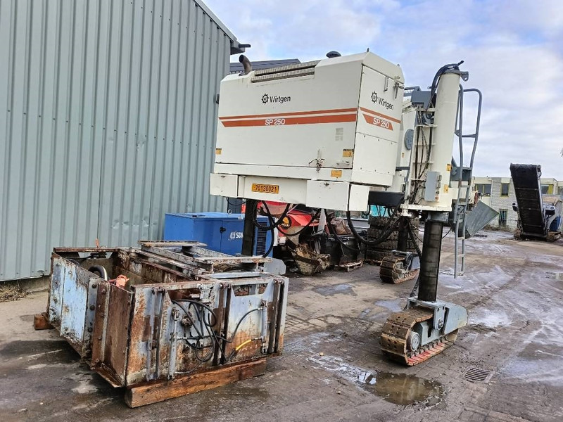 Wirtgen SP 250 500 beton bekisting machine sleep - Асфальтоукладач: фото 4 Wirtgen SP 250 500 beton bekisting machine sleep - Асфальтоукладач: фото 4