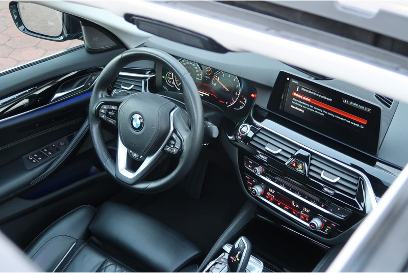 BMW 5 Serie 520i High Executive SCHUIFDAK/ NAPPA-LEDER/ ACC/ HEAD-UP/ H&K / ETC. - Седан: фото 5 BMW 5 Serie 520i High Executive SCHUIFDAK/ NAPPA-LEDER/ ACC/ HEAD-UP/ H&K / ETC. - Седан: фото 5