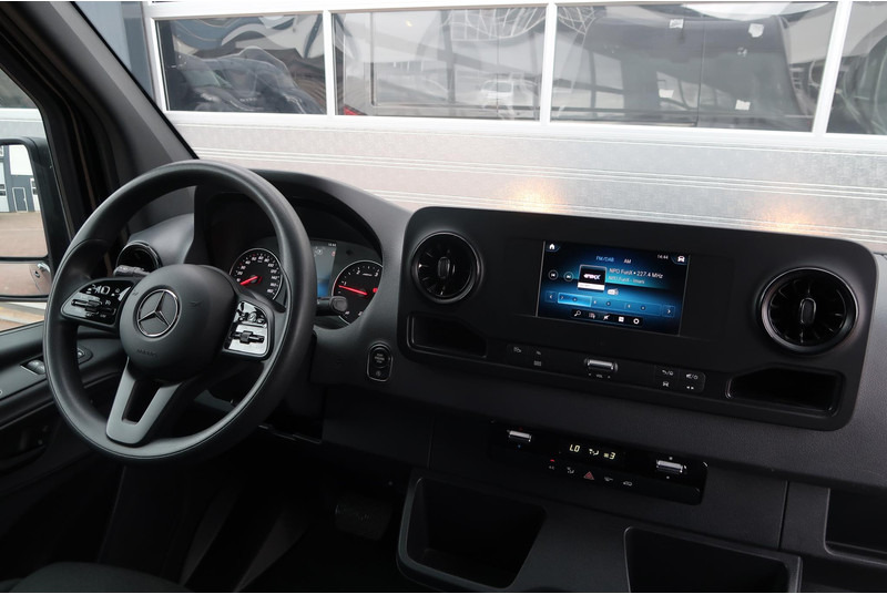 Mercedes-Benz Sprinter 317 CDI L2H2 AUT/ CAMERA/ MBUX/ CRUISE/ AIRCO - Суцільнометалевий фургон: фото 5 Mercedes-Benz Sprinter 317 CDI L2H2 AUT/ CAMERA/ MBUX/ CRUISE/ AIRCO - Суцільнометалевий фургон: фото 5