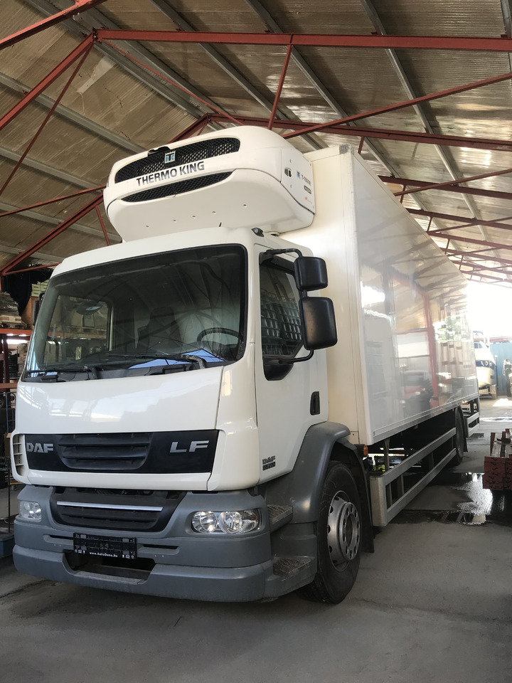 DAF LF 55.220 19T EURO5 THERMOKING T-1000R 3 TEMPERATURE - Рефрижератор вантажівка: фото 1 DAF LF 55.220 19T EURO5 THERMOKING T-1000R 3 TEMPERATURE - Рефрижератор вантажівка: фото 1