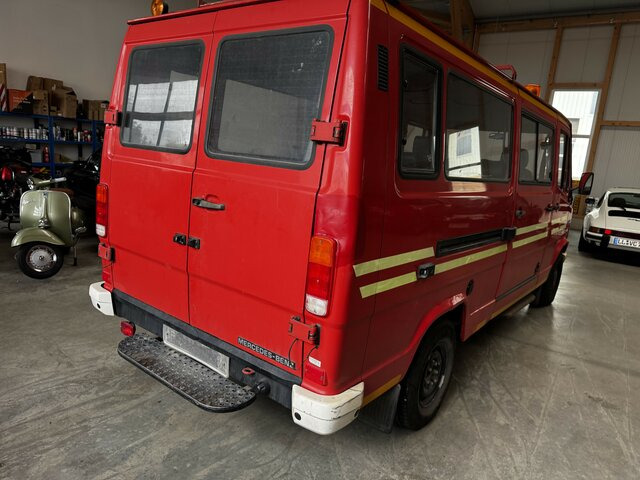 MERCEDES-BENZ T1 310 D Bremer Kombi Feuerwehr1. Hand - Мікроавтобус, Пасажирський фургон: фото 4 MERCEDES-BENZ T1 310 D Bremer Kombi Feuerwehr1. Hand - Мікроавтобус, Пасажирський фургон: фото 4