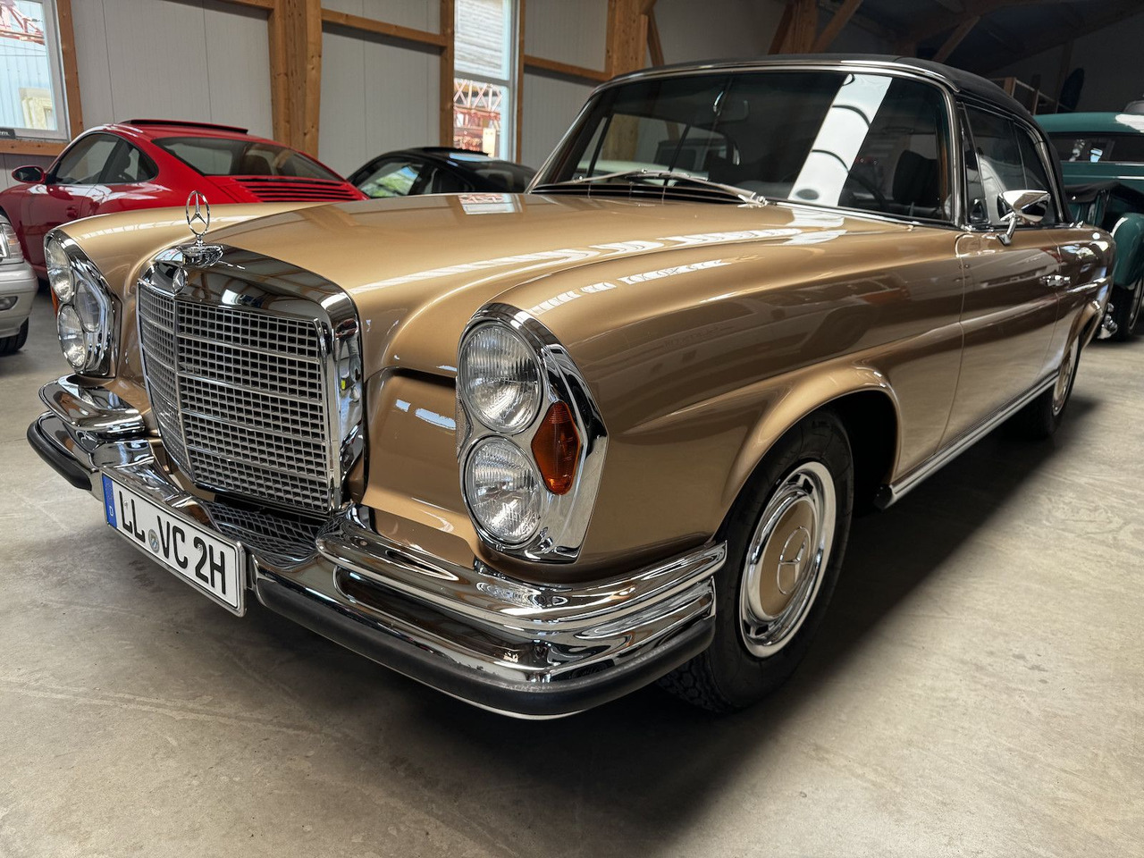 Mercedes-Benz 280 SE Cabrio W111 BRABUS-Classic Restauration - Легковий автомобіль: фото 4 Mercedes-Benz 280 SE Cabrio W111 BRABUS-Classic Restauration - Легковий автомобіль: фото 4