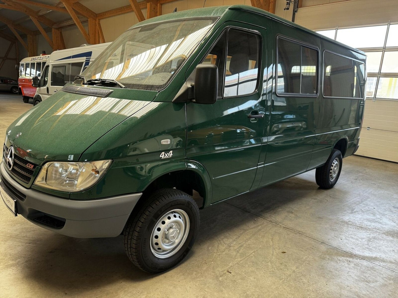 Mercedes-Benz Sprinter 313 CDI 4x4 Allrad ZG3 Topzustand! - Пасажирський фургон, Вантажопасажирський фургон: фото 3 Mercedes-Benz Sprinter 313 CDI 4x4 Allrad ZG3 Topzustand! - Пасажирський фургон, Вантажопасажирський фургон: фото 3