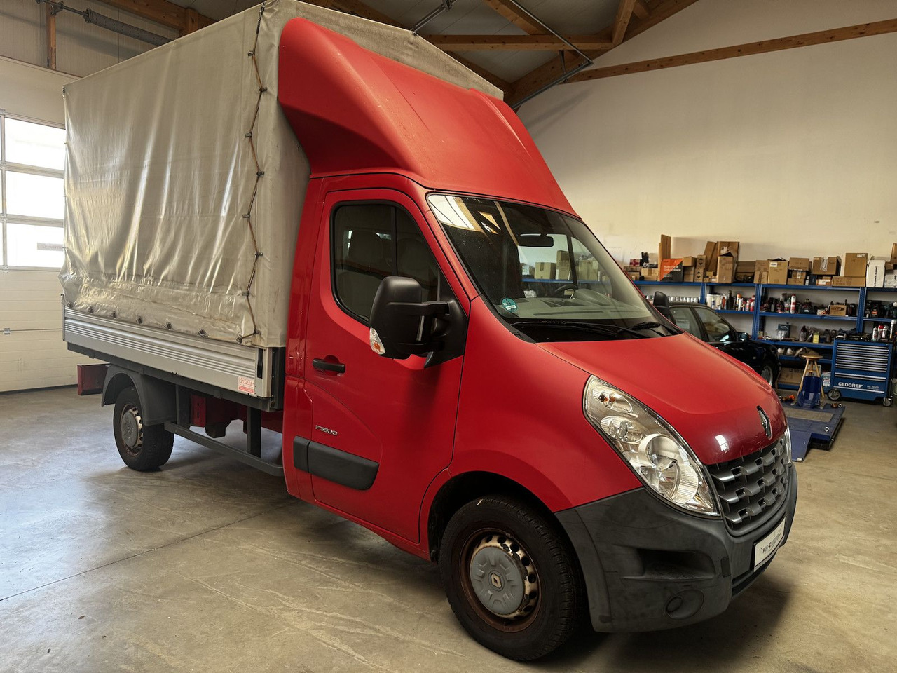 Renault Master 2.3 HDI L2 Pritsche Plane - Тентований фургон: фото 1 Renault Master 2.3 HDI L2 Pritsche Plane - Тентований фургон: фото 1