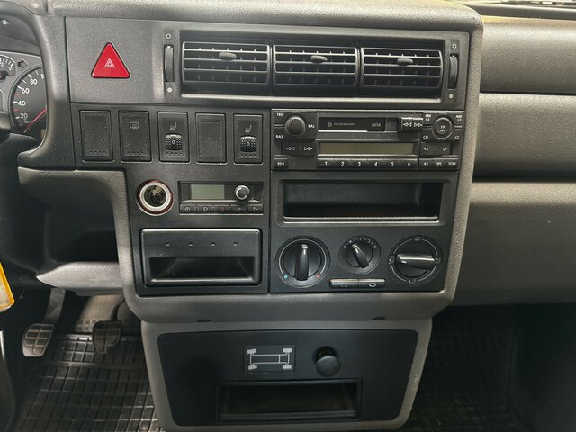 VW T4 Caravelle 2.5 TDI Syncro Sperre 1. Hand! - Легковий автомобіль: фото 5 VW T4 Caravelle 2.5 TDI Syncro Sperre 1. Hand! - Легковий автомобіль: фото 5