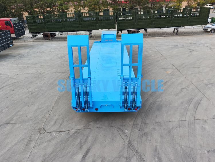 Новий Низькорамна платформа напівпричіп Для транспортування важкої техніки SUNSKY 30Ton lowbed trailer: фото 9 Новий Низькорамна платформа напівпричіп Для транспортування важкої техніки SUNSKY 30Ton lowbed trailer: фото 9