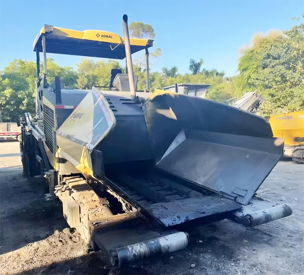 BOMAG BF800C Asphalt Paver Machine Used Asphalt Paver - Асфальтоукладач: фото 2 BOMAG BF800C Asphalt Paver Machine Used Asphalt Paver - Асфальтоукладач: фото 2