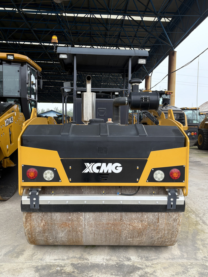 XCMG 8 ton 2Y103 double drum used vibratory road roller compactor 2022 - Дорожній каток: фото 4 XCMG 8 ton 2Y103 double drum used vibratory road roller compactor 2022 - Дорожній каток: фото 4