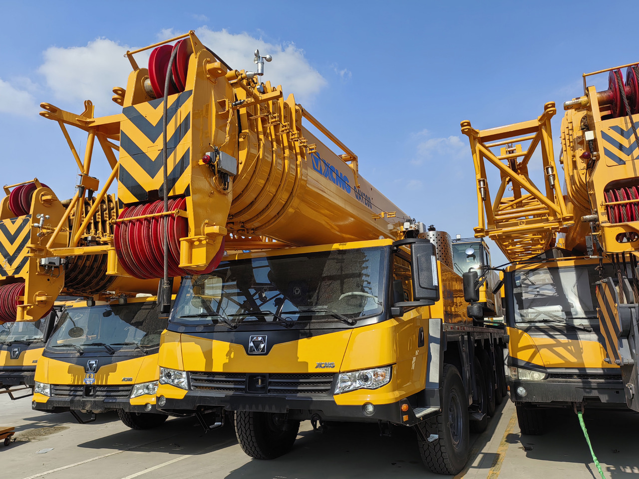 XCMG Factory Second Hand Mobile Truck Crane QAY200 200 Ton All Terrain Cranes In Good Condition - Всюдихідний кран: фото 2 XCMG Factory Second Hand Mobile Truck Crane QAY200 200 Ton All Terrain Cranes In Good Condition - Всюдихідний кран: фото 2